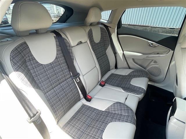 ボルボ Ｖ４０ Ｄ４ モメンタム ディーゼルターボ H28年 (東北) 99