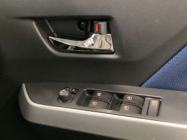 トヨタ ルーミー １．０ カスタム Ｇ Ｓ ４ＷＤ H30年 (北海道) 99