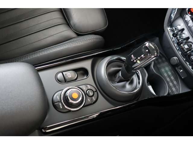 ミニ ミニクラブマン クーパー Ｄ R2年 (近畿) 99