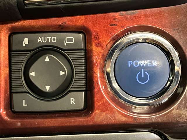 トヨタ クラウンマジェスタ　ハイブリッド ２．５ ＦＯＵＲ ４ＷＤ H30年 (北海道) 99