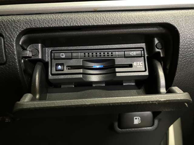 トヨタ クラウンマジェスタ　ハイブリッド ２．５ ＦＯＵＲ ４ＷＤ H30年 (北海道) 99