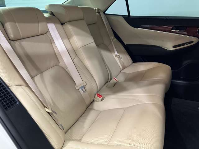 トヨタ クラウンマジェスタ　ハイブリッド ２．５ ＦＯＵＲ ４ＷＤ H30年 (北海道) 99