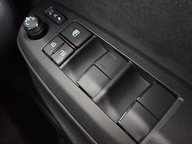 トヨタ ヤリスクロス １．５ Ｇ ４ＷＤ R5年 (関東) 99