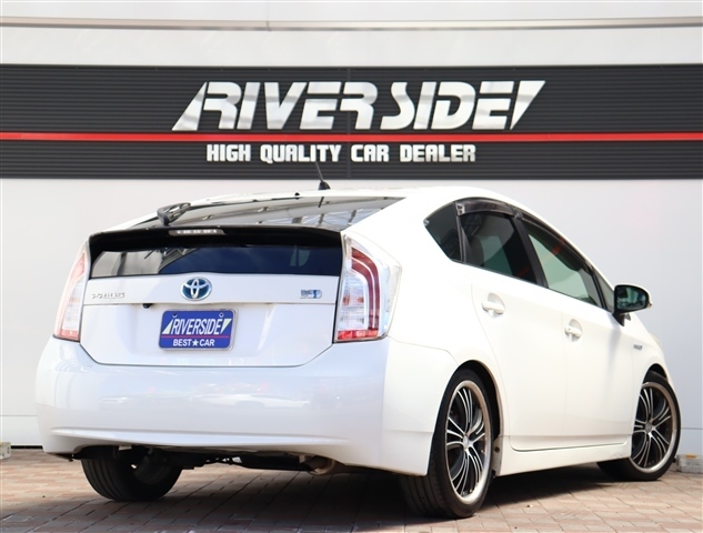 トヨタ プリウス １．８ Ｓ H25年 (関東) 99