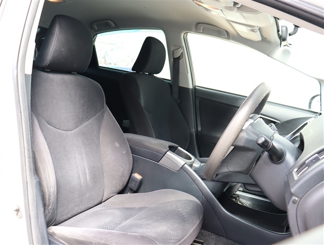 トヨタ プリウス １．８ Ｓ H25年 (関東) 99