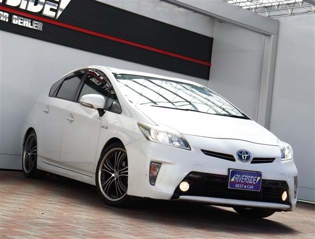 トヨタ プリウス １．８ Ｓ H25年 (関東) 99