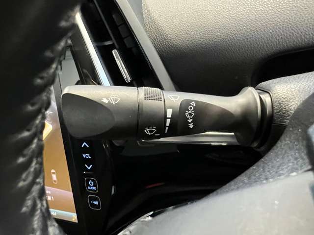 トヨタ プリウスＰＨＶ １．８ Ａ レザーパッケージ H29年 (東北) 99