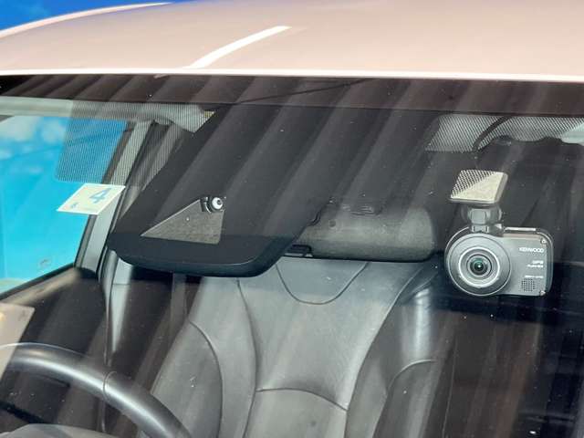 トヨタ プリウスＰＨＶ １．８ Ａ レザーパッケージ H29年 (東北) 99