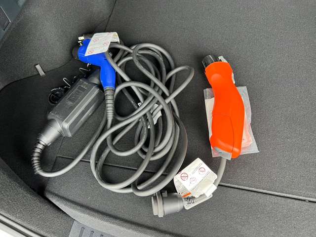 トヨタ プリウスＰＨＶ １．８ Ａ レザーパッケージ H29年 (東北) 99