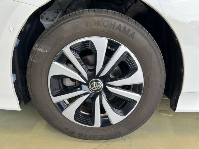 トヨタ プリウスＰＨＶ １．８ Ａ レザーパッケージ H29年 (東北) 99