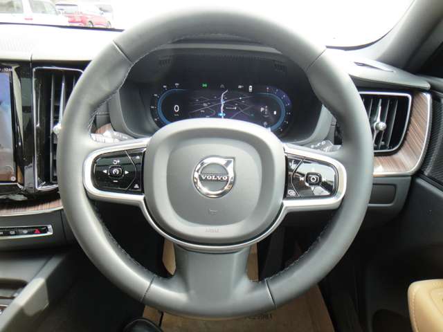 ボルボ ＸＣ６０ アルティメット Ｂ５ ＡＷＤ ４ＷＤ R6年 (東北) 99