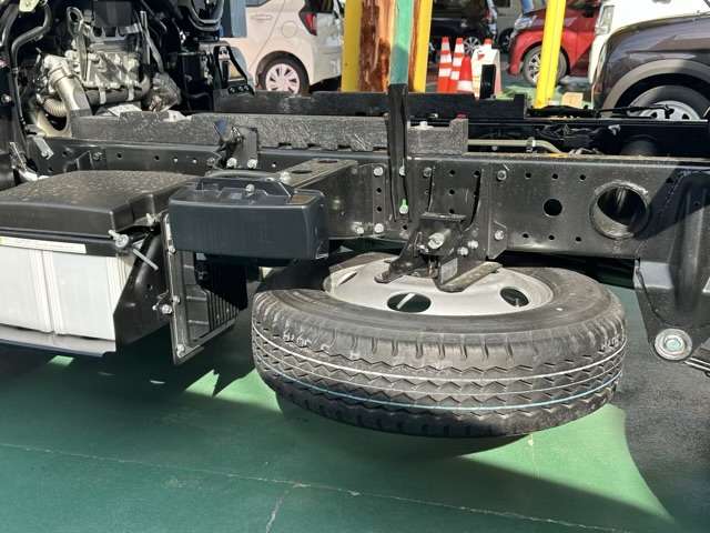 三菱フソウ キャンター ３．０ 強化ダンプ 全低床 ディーゼルターボ R5年 (東海) 99