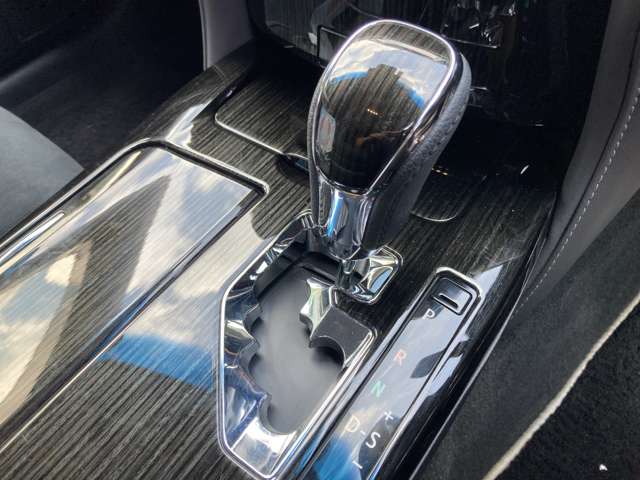 トヨタ クラウン　ハイブリッド ハイブリッド ２．５ Ｓ ＦＯＵＲ ４ＷＤ Ｊフロンティア リミテッド H30年 (東北) 99