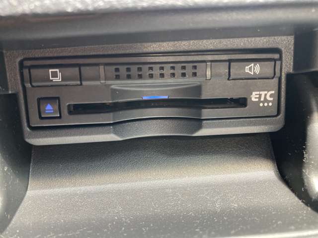 トヨタ クラウン　ハイブリッド ハイブリッド ２．５ Ｓ ＦＯＵＲ ４ＷＤ Ｊフロンティア リミテッド H30年 (東北) 99