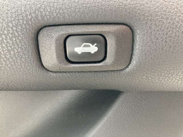 トヨタ クラウン　ハイブリッド ハイブリッド ２．５ Ｓ ＦＯＵＲ ４ＷＤ Ｊフロンティア リミテッド H30年 (東北) 99