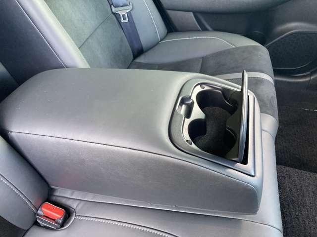 トヨタ クラウン　ハイブリッド ハイブリッド ２．５ Ｓ ＦＯＵＲ ４ＷＤ Ｊフロンティア リミテッド H30年 (東北) 99