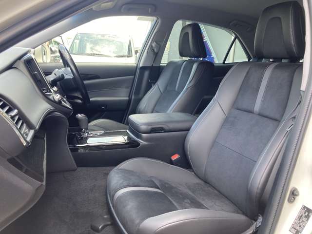 トヨタ クラウン　ハイブリッド ハイブリッド ２．５ Ｓ ＦＯＵＲ ４ＷＤ Ｊフロンティア リミテッド H30年 (東北) 99