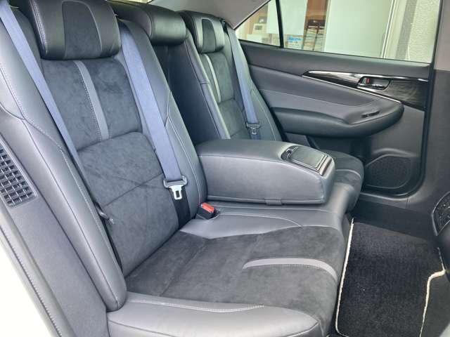 トヨタ クラウン　ハイブリッド ハイブリッド ２．５ Ｓ ＦＯＵＲ ４ＷＤ Ｊフロンティア リミテッド H30年 (東北) 99