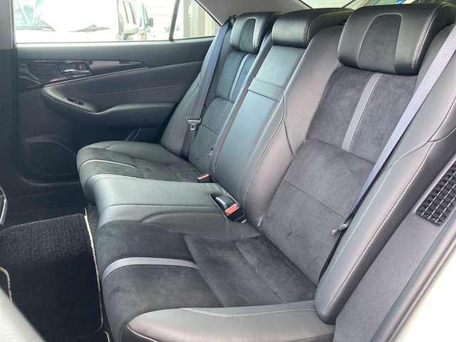 トヨタ クラウン　ハイブリッド ハイブリッド ２．５ Ｓ ＦＯＵＲ ４ＷＤ Ｊフロンティア リミテッド H30年 (東北) 99