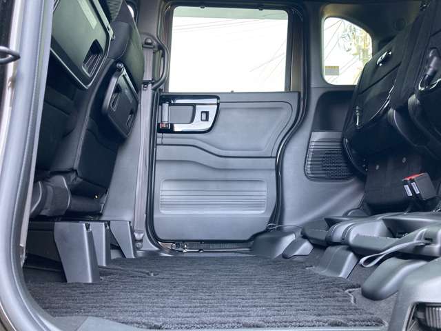 ホンダ Ｎ　ＢＯＸ カスタム ６６０ Ｌ ４ＷＤ R3年 (東北) 99