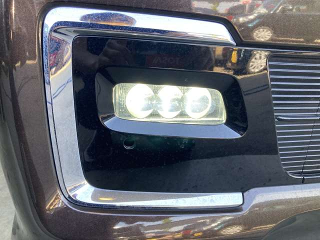 ホンダ Ｎ　ＢＯＸ カスタム ６６０ Ｌ ４ＷＤ R3年 (東北) 99