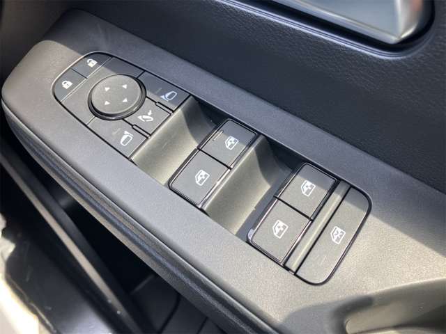 日産 セレナ ２．０ ハイウェイスターＶ Ｖセレクション R6年 (東海) 99