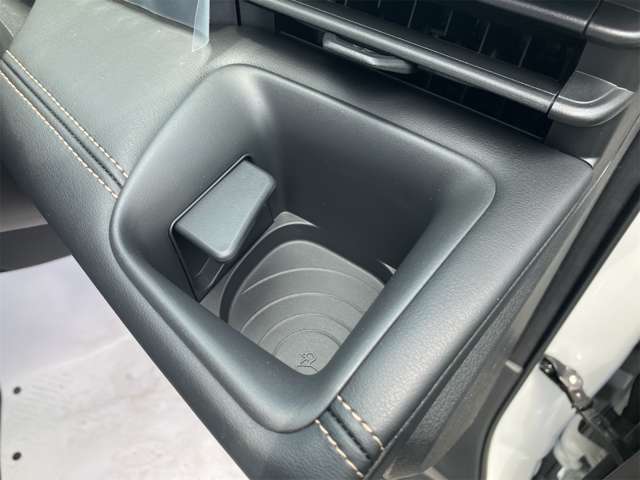 日産 セレナ ２．０ ハイウェイスターＶ Ｖセレクション R6年 (東海) 99