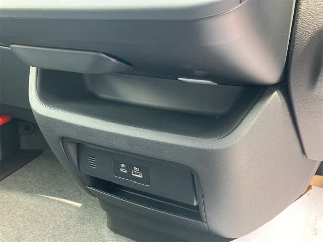 日産 セレナ ２．０ ハイウェイスターＶ Ｖセレクション R6年 (東海) 99