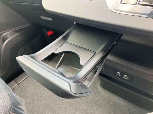 日産 セレナ ２．０ ハイウェイスターＶ Ｖセレクション R6年 (東海) 99