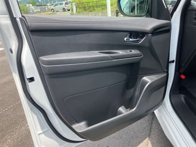 日産 セレナ ２．０ ハイウェイスターＶ Ｖセレクション R6年 (東海) 99