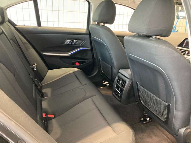 ＢＭＷ ３シリーズ ３２０ｉ R1年 (近畿) 99