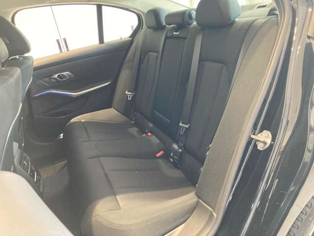 ＢＭＷ ３シリーズ ３２０ｉ R1年 (近畿) 99