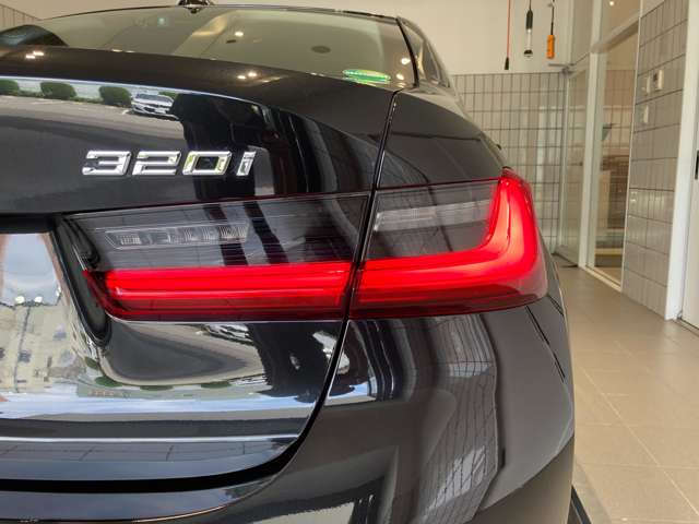 ＢＭＷ ３シリーズ ３２０ｉ R1年 (近畿) 99