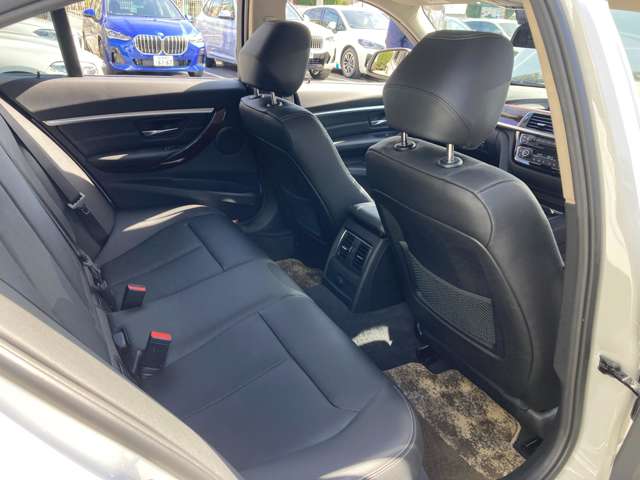 ＢＭＷ ３シリーズ ３２０ｄ　ラグジュアリー H30年 (近畿) 99