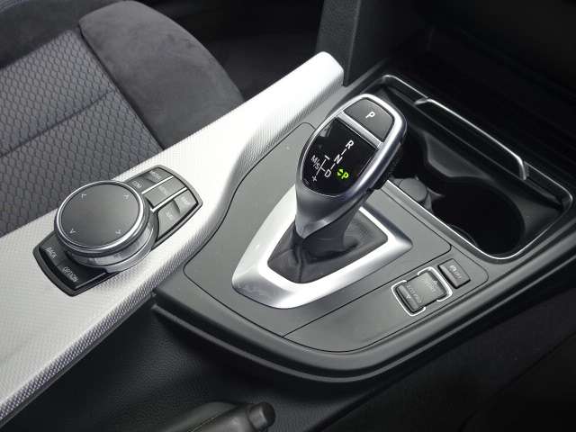 ＢＭＷ ４シリーズ ４２０Ｉ Ｍスポーツ H29年 (近畿) 99