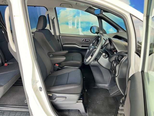 トヨタ ノア ２．０ Ｘ R3年 (東北) 99