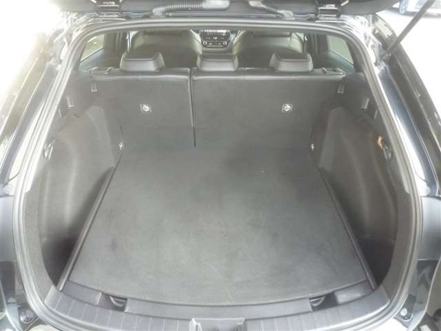 トヨタ カローラ　ツーリング　ハイブリッド １．８ ハイブリッド ＷＸＢ R2年 (東北) 99