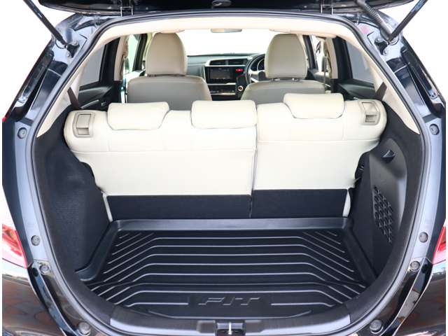 ホンダ フィット　ハイブリッド １．５ ハイブリッド Ｆパッケージ H25年 (関東) 99