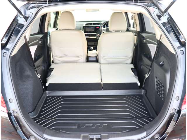 ホンダ フィット　ハイブリッド １．５ ハイブリッド Ｆパッケージ H25年 (関東) 99