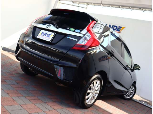 ホンダ フィット　ハイブリッド １．５ ハイブリッド Ｆパッケージ H25年 (関東) 99