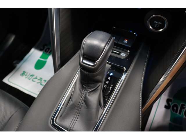 トヨタ ハリアー　ハイブリッド ２．５ ハイブリッド Ｚ レザーパッケージ R5年 (東海) 99