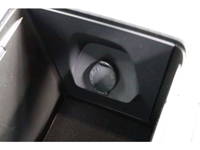 トヨタ ハリアー　ハイブリッド ２．５ ハイブリッド Ｚ レザーパッケージ R5年 (東海) 99