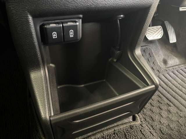 スズキ クロスビー １．０ ハイブリッド ＭＺ ４ＷＤ R4年 (北海道) 99