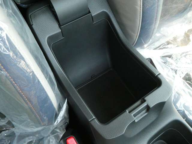 ホンダ ヴェゼル １．５ Ｅ：ＨＥＶ Ｘ ハントパッケージ ４ＷＤ R6年 (関東) 99