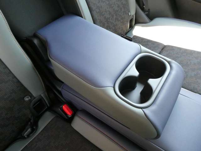 ホンダ ヴェゼル １．５ Ｅ：ＨＥＶ Ｘ ハントパッケージ ４ＷＤ R6年 (関東) 99