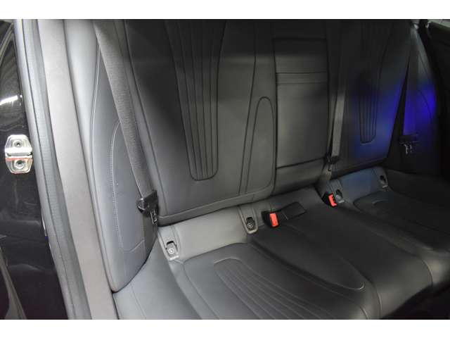 メルセデスベンツ ＣＬＳクラス ＣＬＳ４５０ ４マチック スポーツ エクスクルーシブ パッケージ （ＩＳＧ搭載モデル） ４ＷＤ R1年 (関東) 99