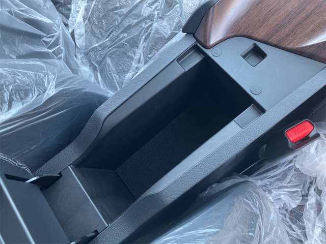 日産 ノートオーラ １．２ Ｇ R6年 (東海) 99