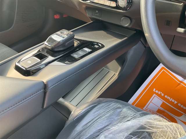 日産 ノート １．２ Ｘ R5年 (近畿) 99