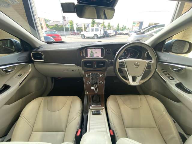 ボルボ Ｖ４０ Ｄ４ インスクリプション ディーゼルターボ H30年 (九州・沖縄) 99