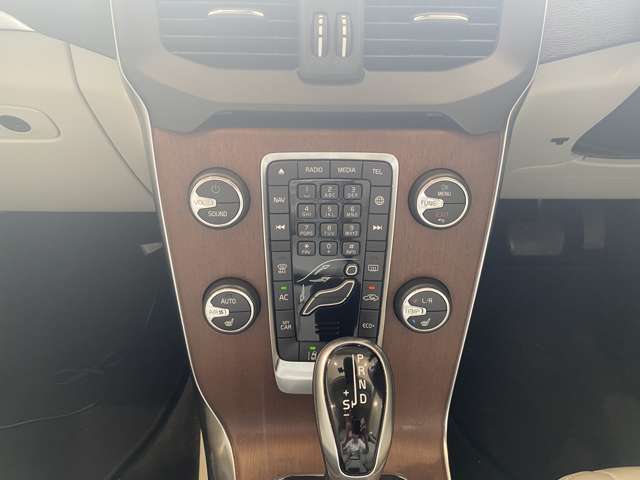 ボルボ Ｖ４０ Ｄ４ インスクリプション ディーゼルターボ H30年 (九州・沖縄) 99